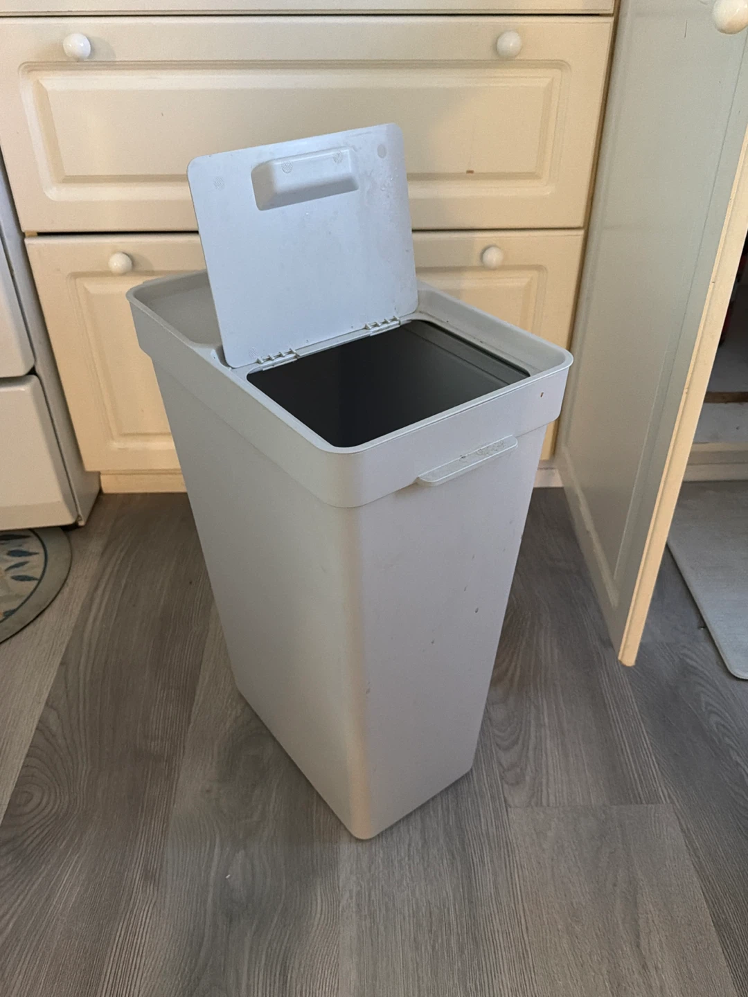 IKEA HÄLLBAR Bin with Lid, Light Gray, 9 Gallon - photo 2