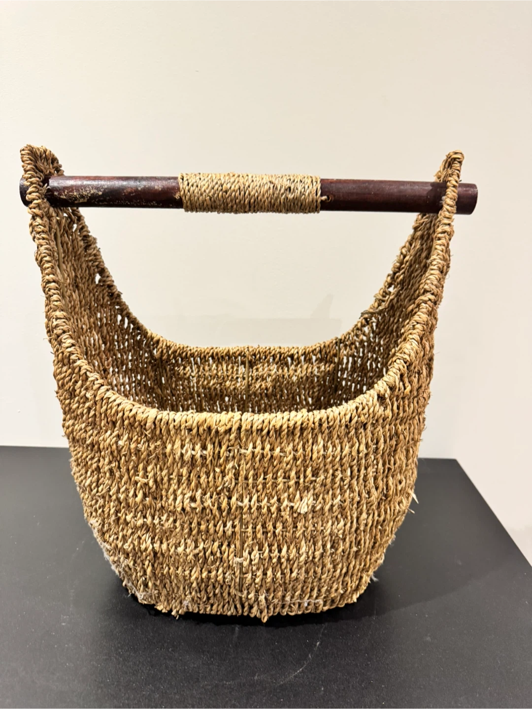 Woven Seagrass Basket with Wooden Handle - photo 3