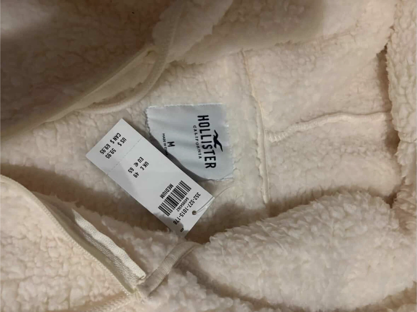 Hollister Cream Fleece Hoodie - Size Medium - photo 3
