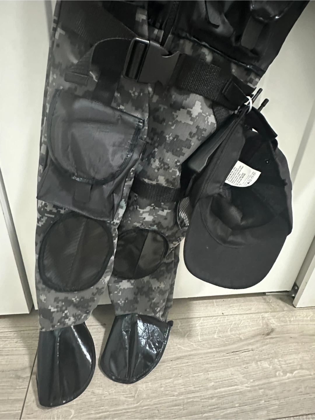 Police Costume Set with Hat and Accessories -3T - photo 4