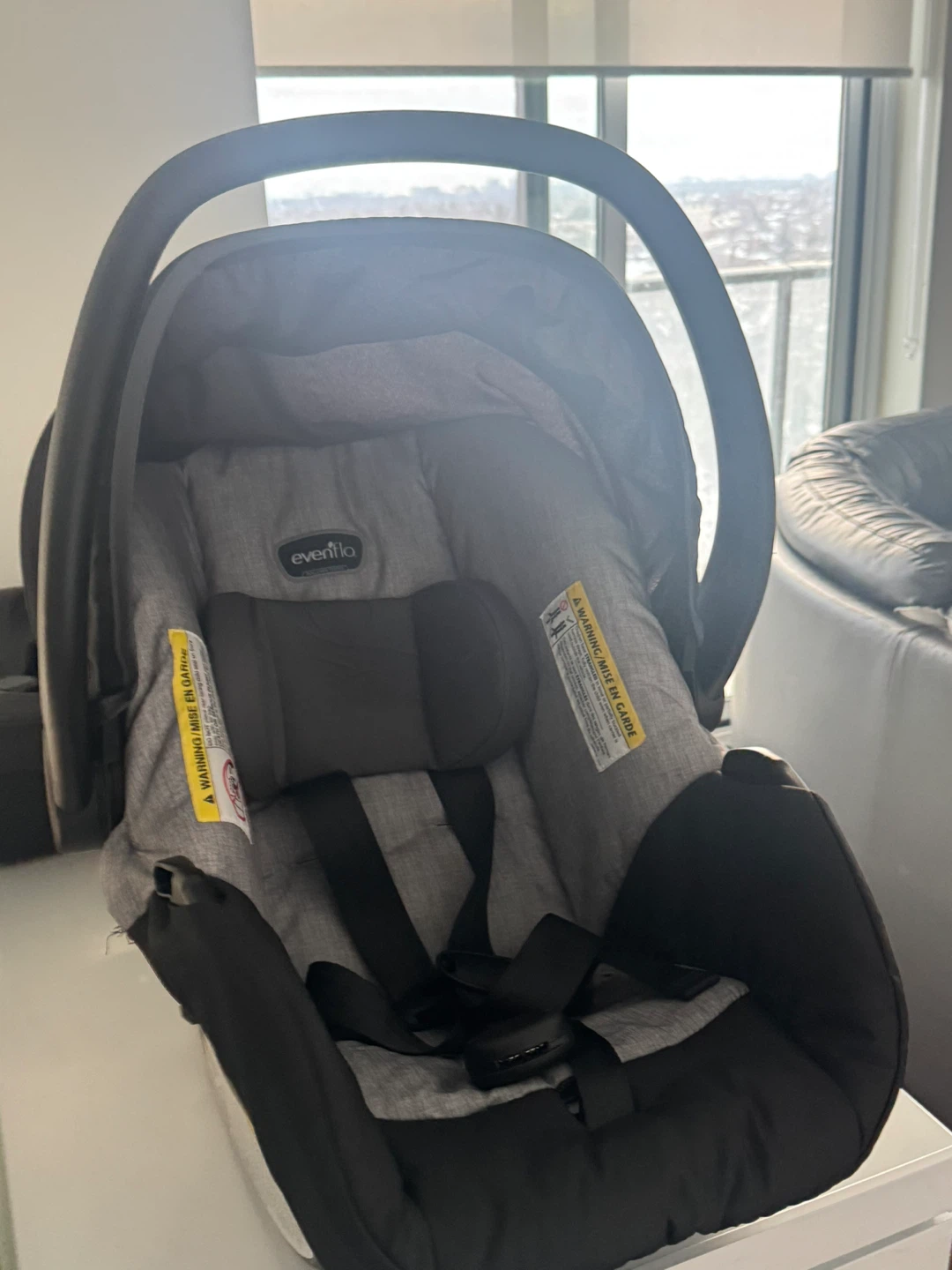 Evenflo Infant Car Seat with Base - photo 3