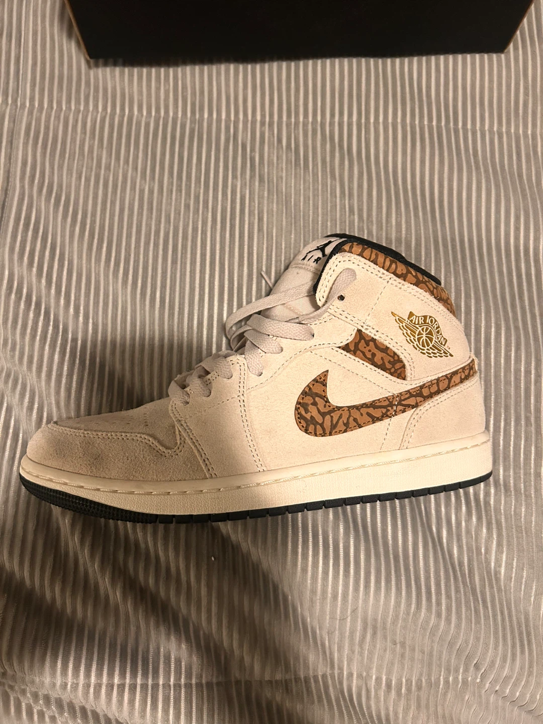 Jordan 1 Mid SE 'Brown Elephant Print' Sneakers