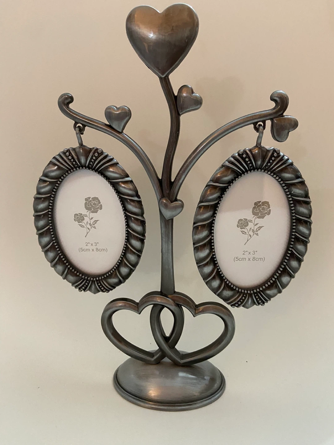 Silver Tone Double Oval Photo Frame with Hearts - photo 2