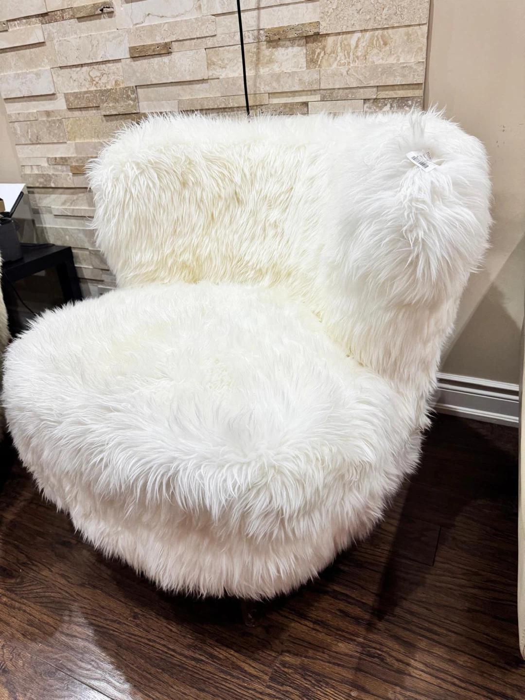 HOMESENSE White Faux Fur Accent Chair - photo 2