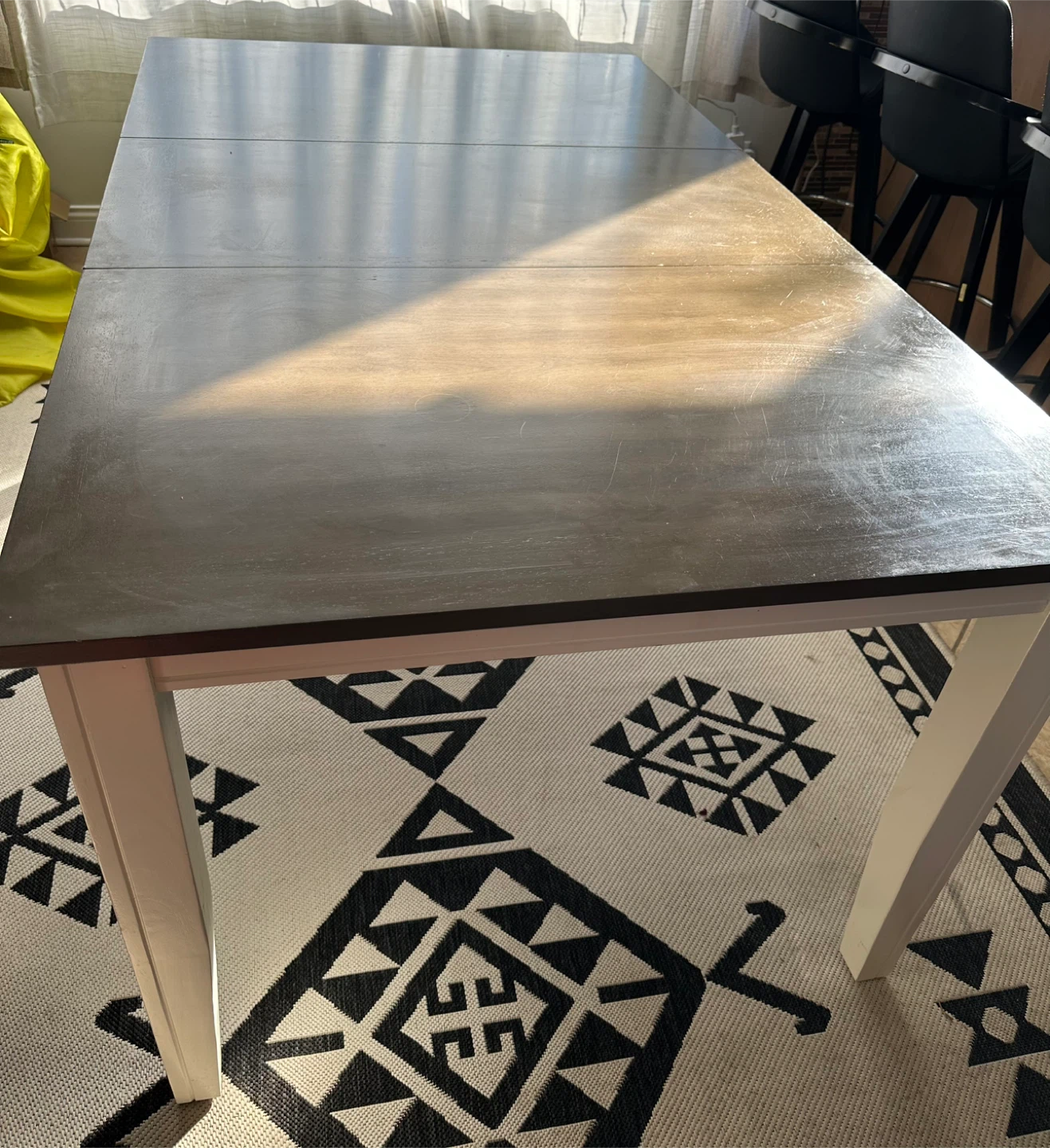 Extendable Dining Table + Matching Bench – Seats 4–6 - photo 2