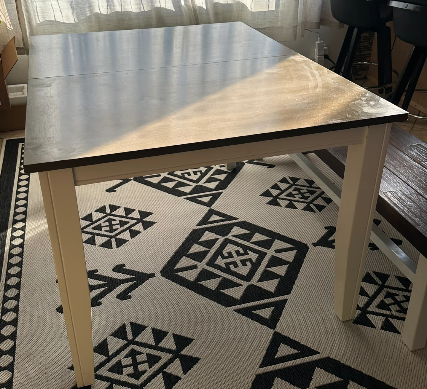 Extendable Dining Table + Matching Bench – Seats 4–6 - photo 4
