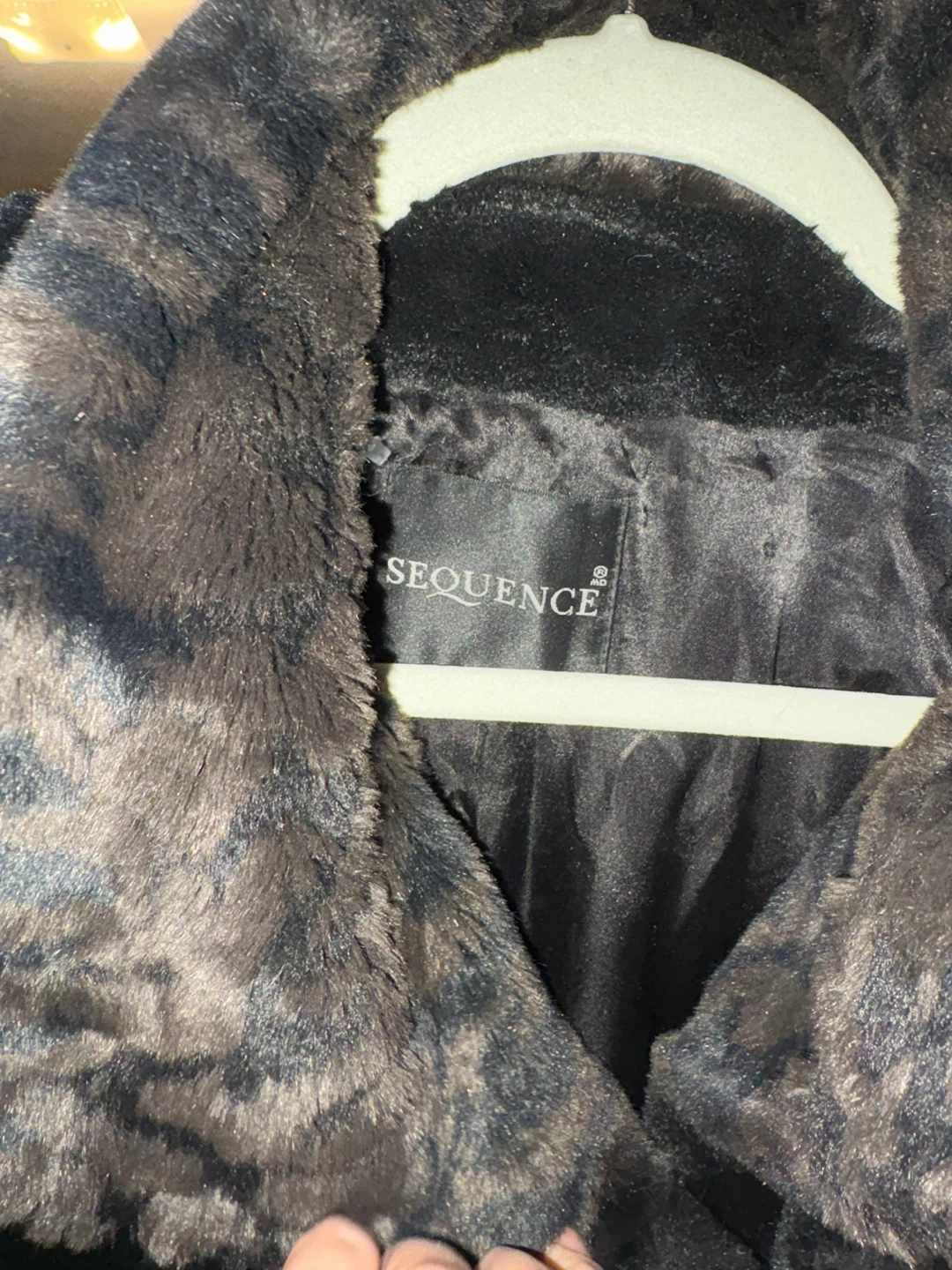 SEQUENCE Black Faux Fur Coat with Leopard Print Collar - photo 3