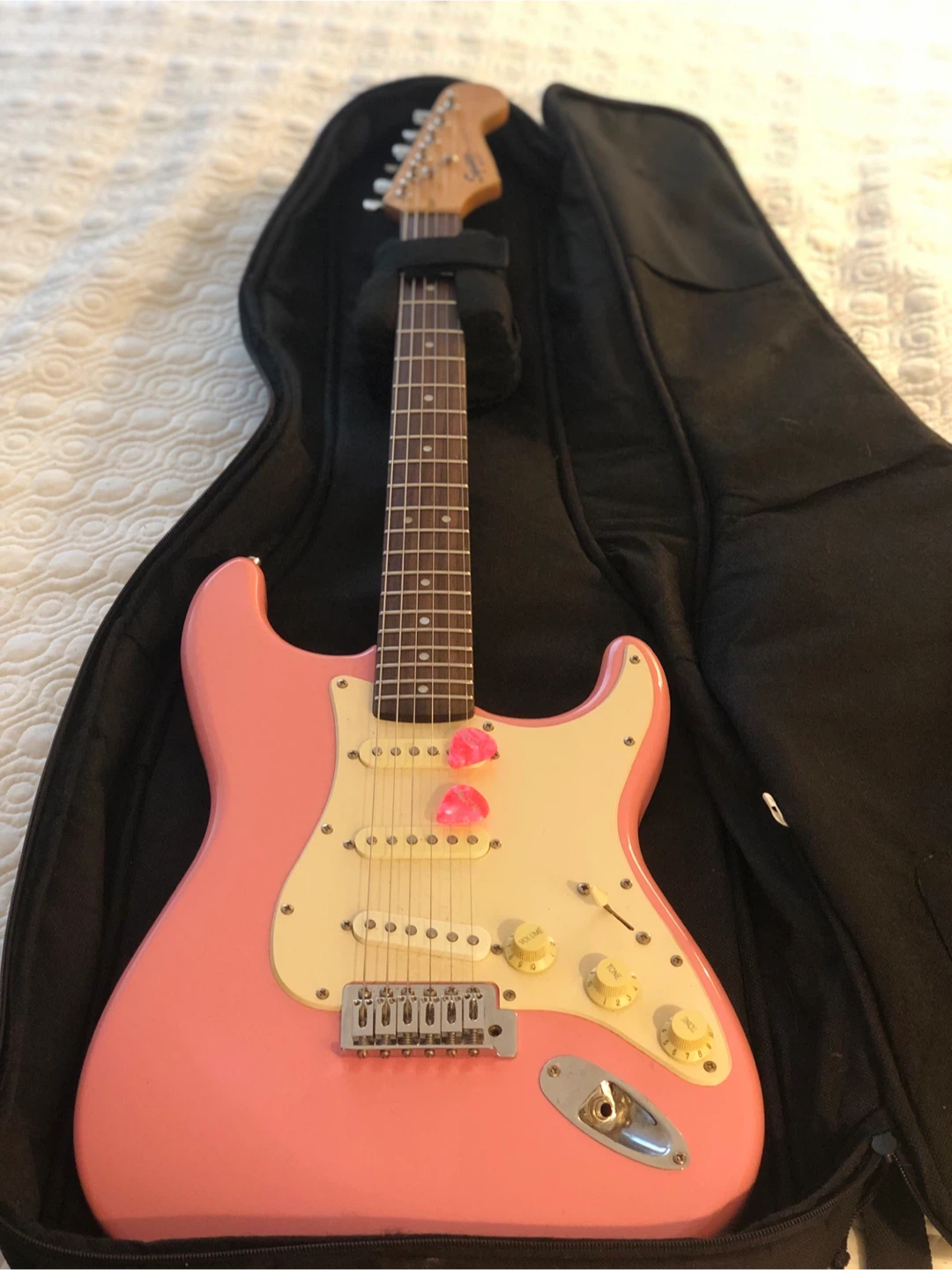VOX Guitar Amplifier and Pink Electric Guitar Set - photo 2