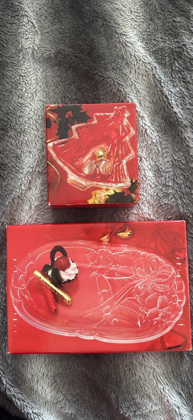 Glass Christmas Serving Platter and Bowl Set