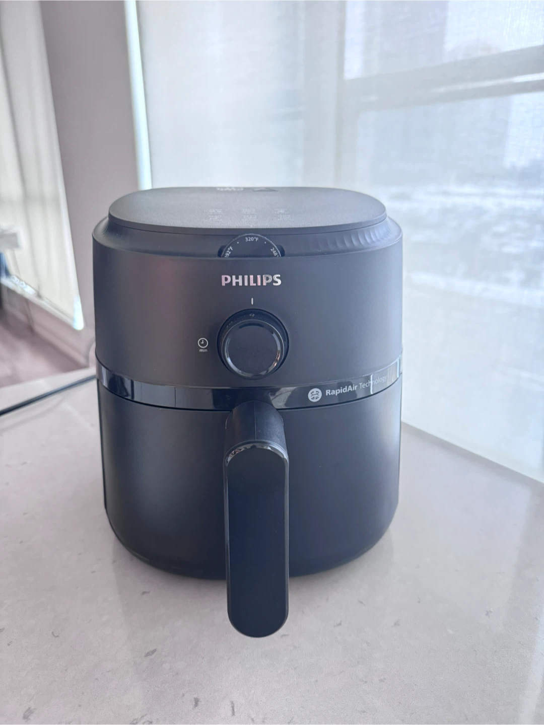 Philips 1000 Series Air Fryer in extremely good condition. - photo 3