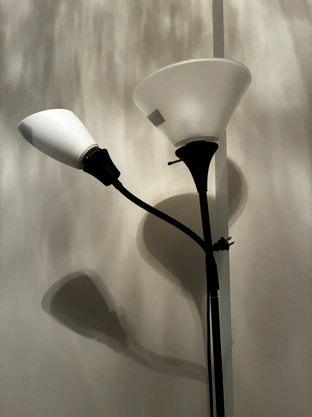 2 Black Floor Lamps - photo 5