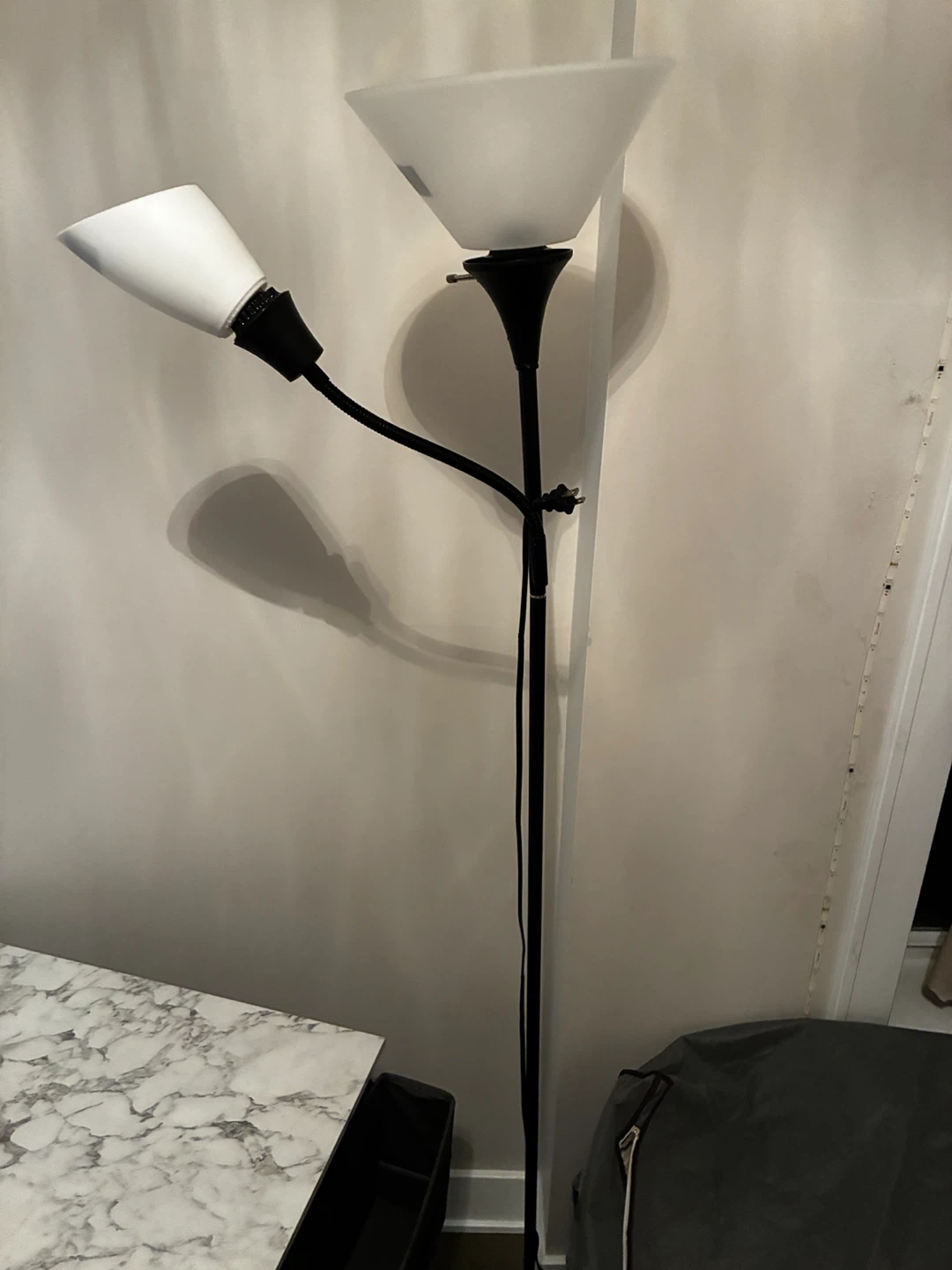 2 Black Floor Lamps - photo 3