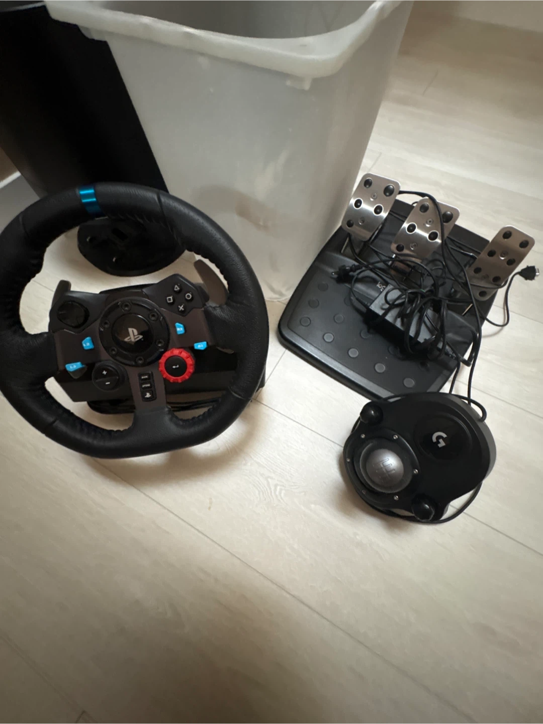 Logitech G29 Racing Wheel and Pedals with Shifter