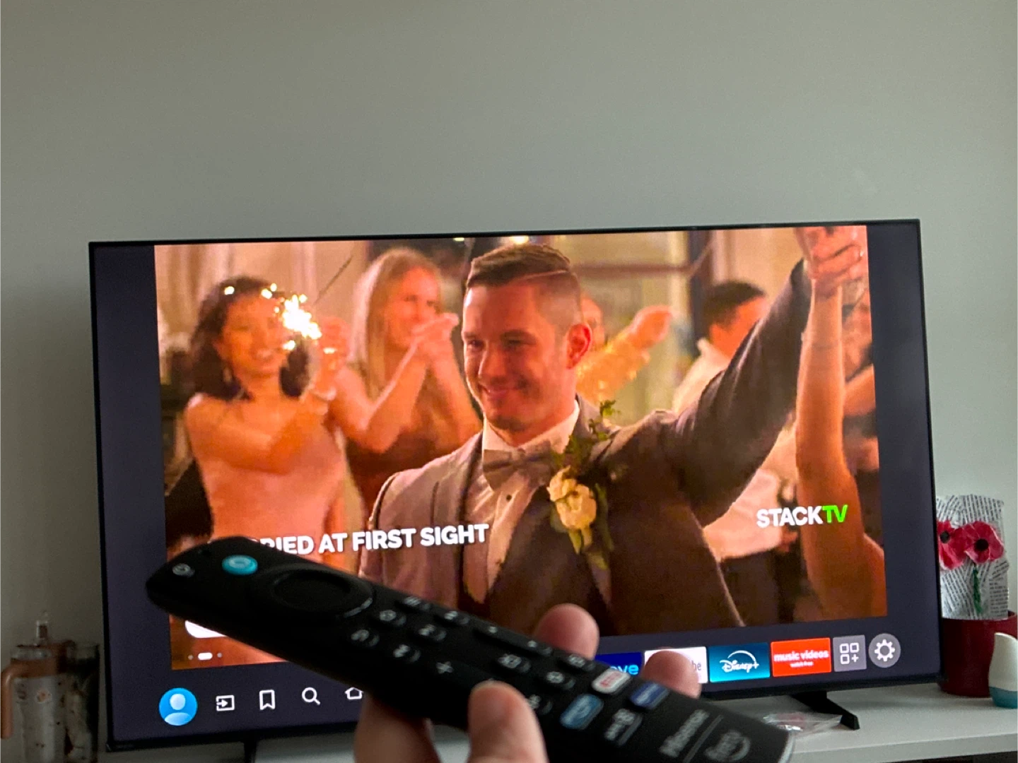 Smart TV with Streaming Apps. Hisense - photo 2