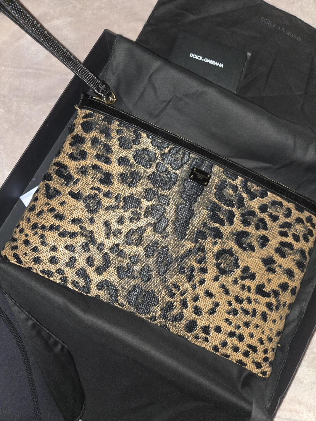 Real authentic DOLCE & GABBANA Leopard Print I-Tech Pouch
