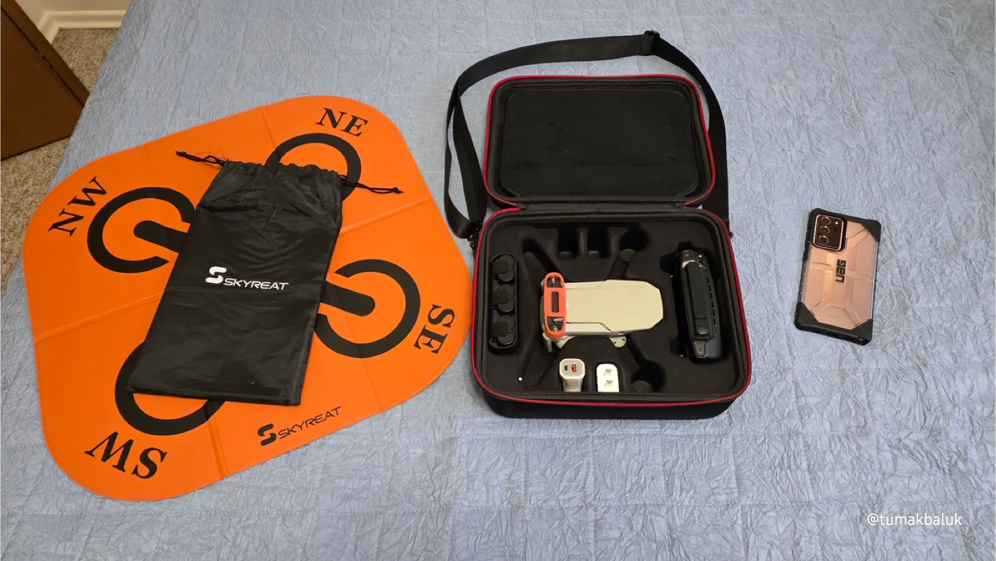 DJI Mini SE Drone with Accessories and Case - photo 3