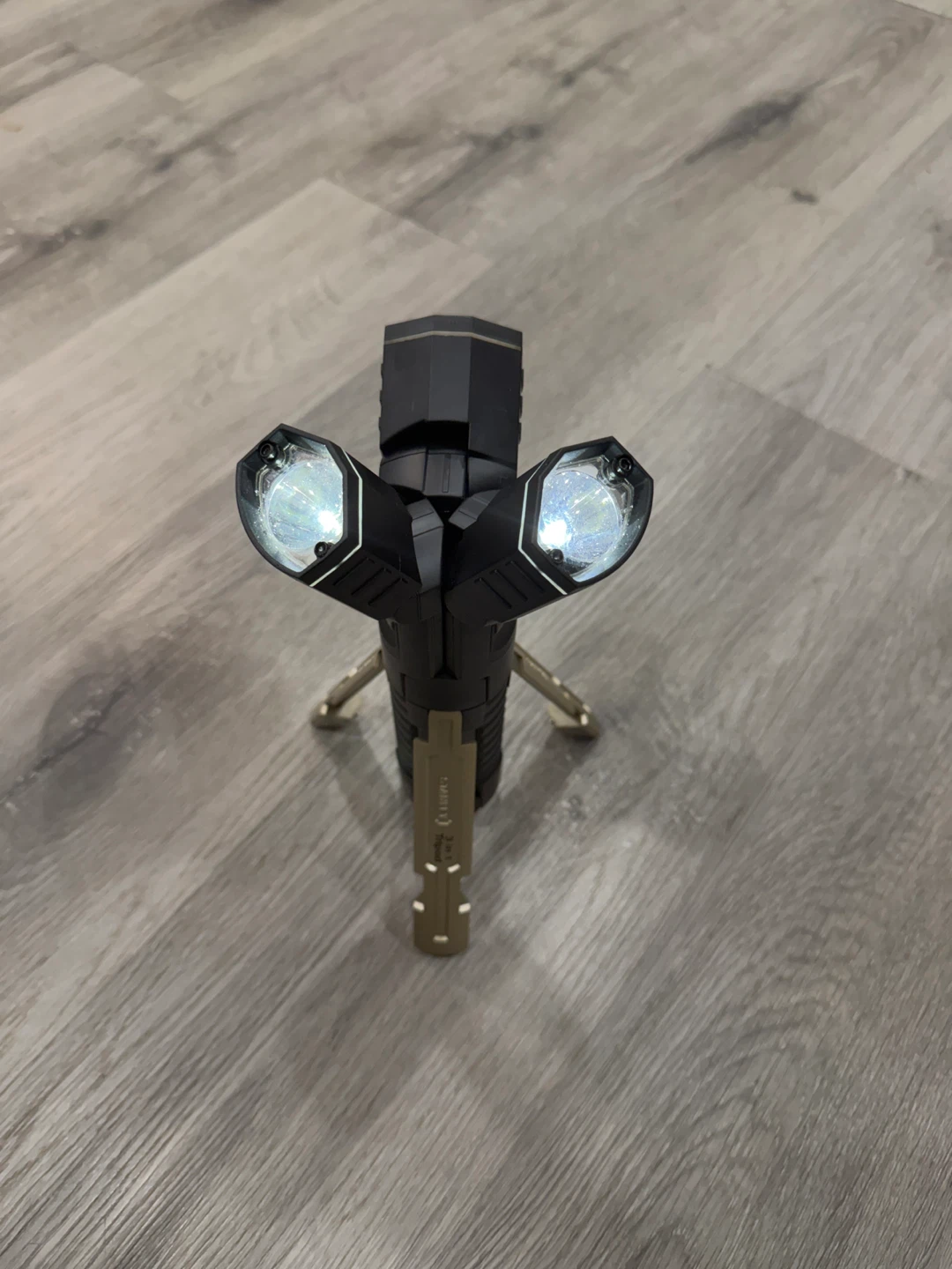 Stanley 3-in-1 Tripod Flashlight - photo 2
