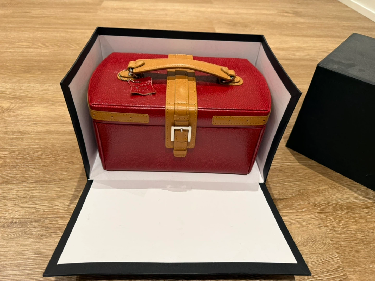 Madison Burke Designs Red Leather Jewelry Box with Mirror - photo 2