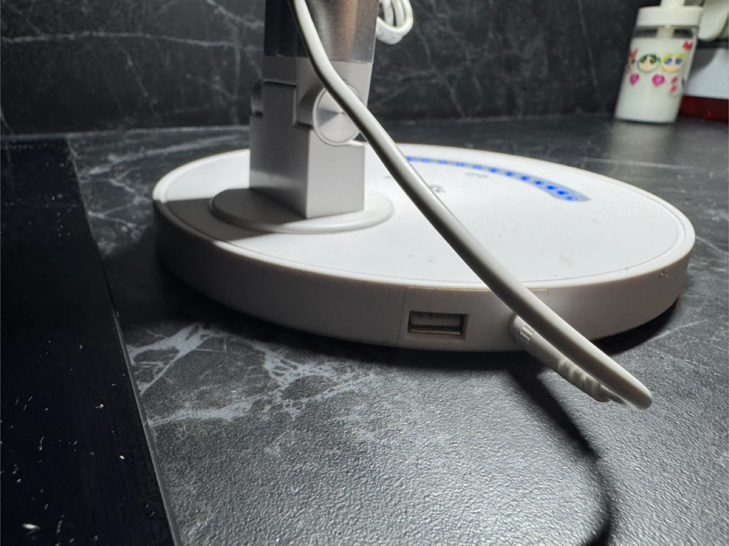 Sympa LED Desk Lamp with one USB Port - photo 2