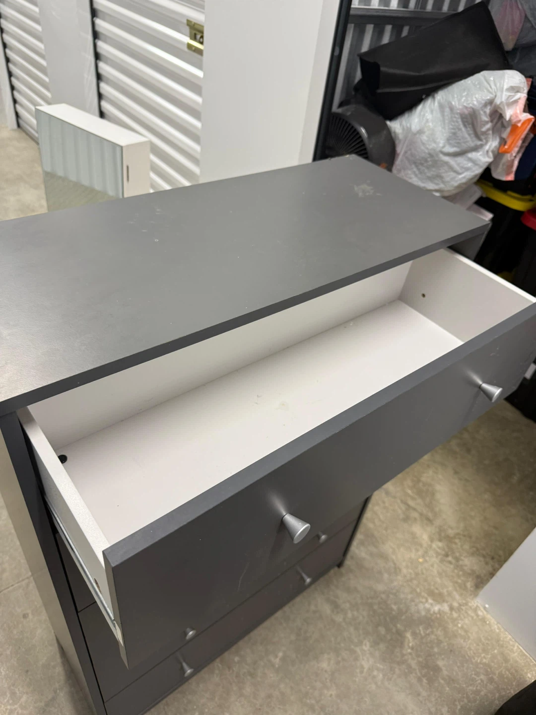 Gray 5-Drawer Dresser - photo 3