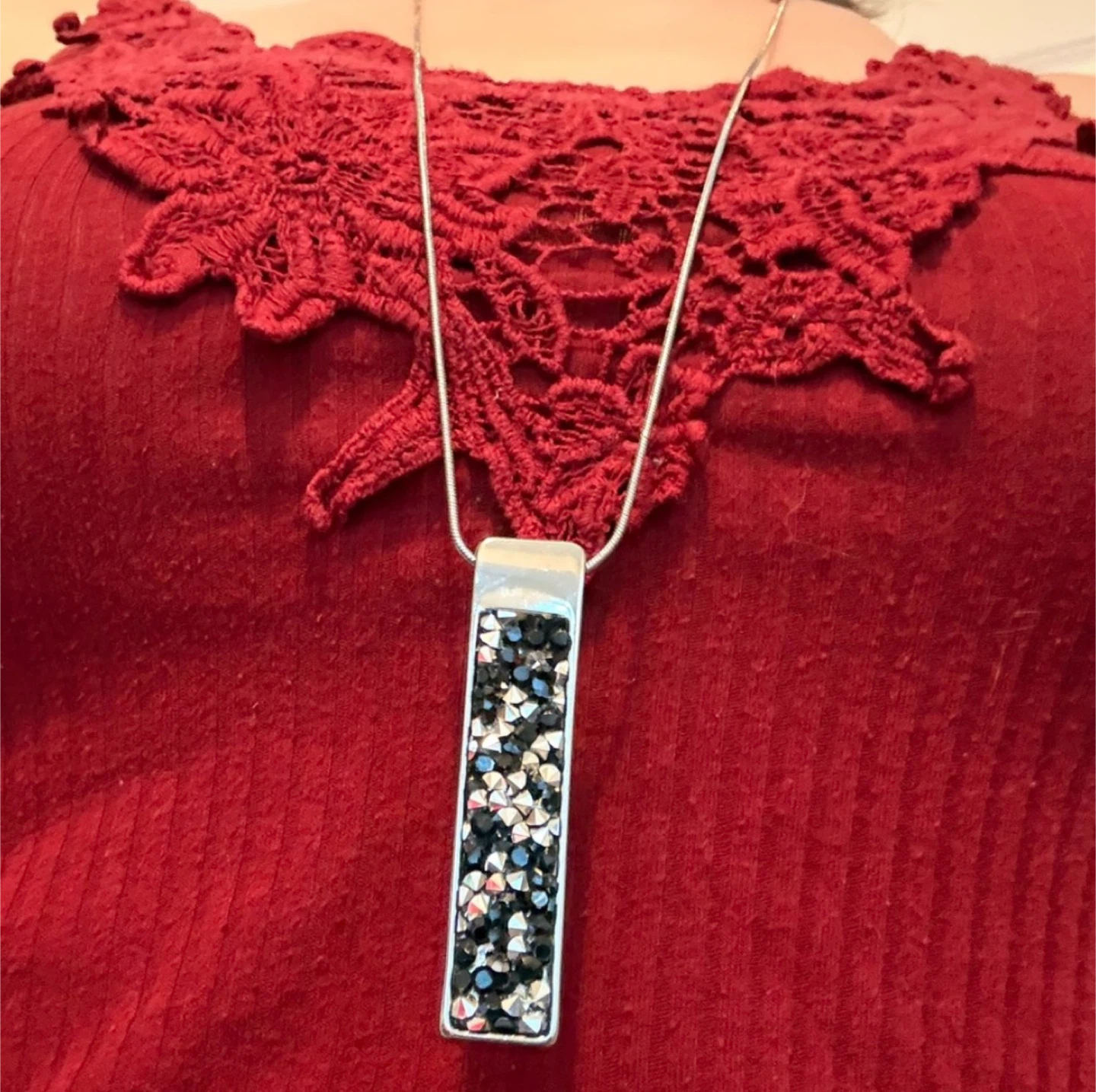 BNWT Silver Tone Necklace - Faux Stone Druzy Pendant