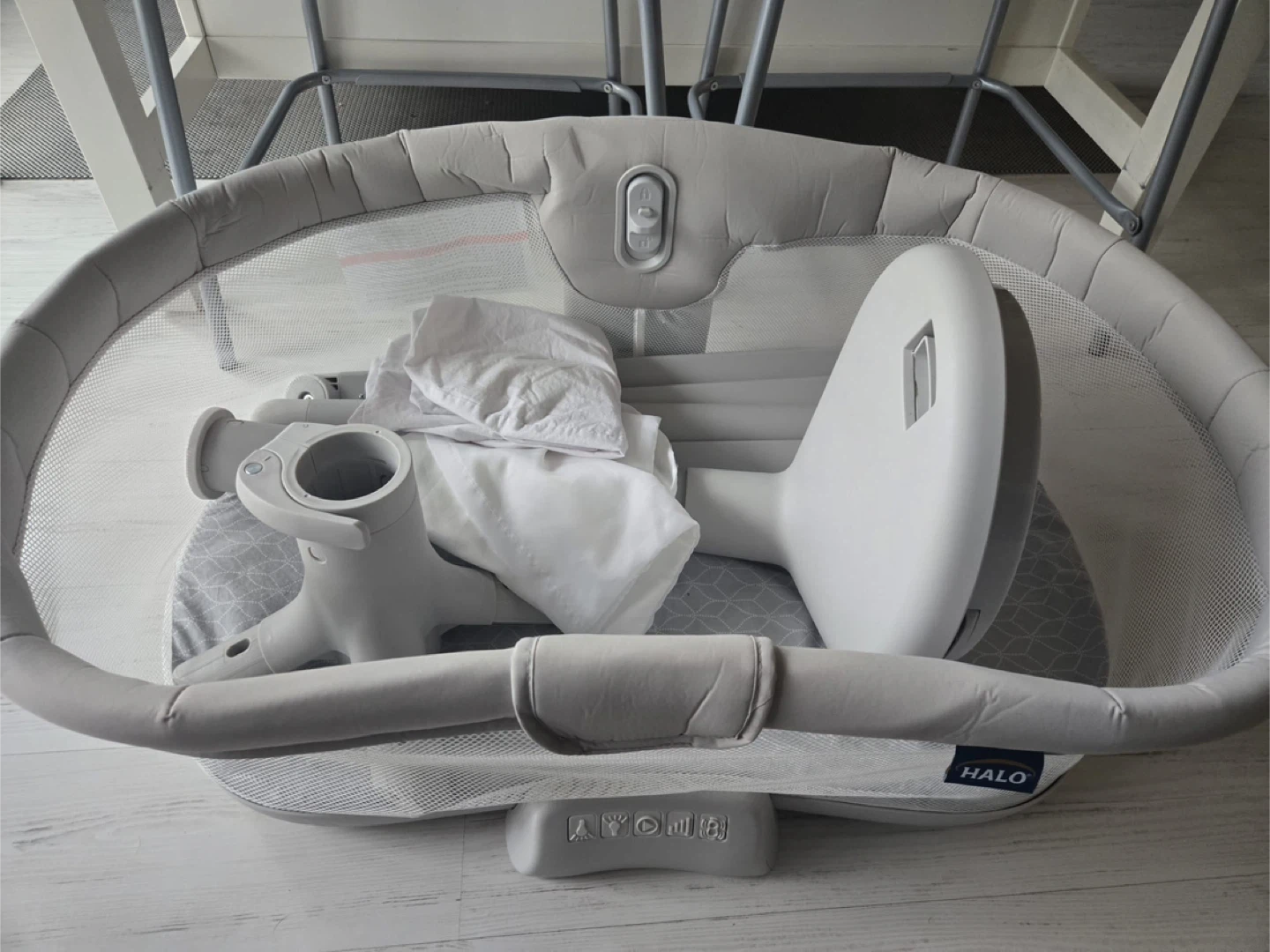HALO Soothing Swivel Sleeper 3.0 Bassinet - photo 2