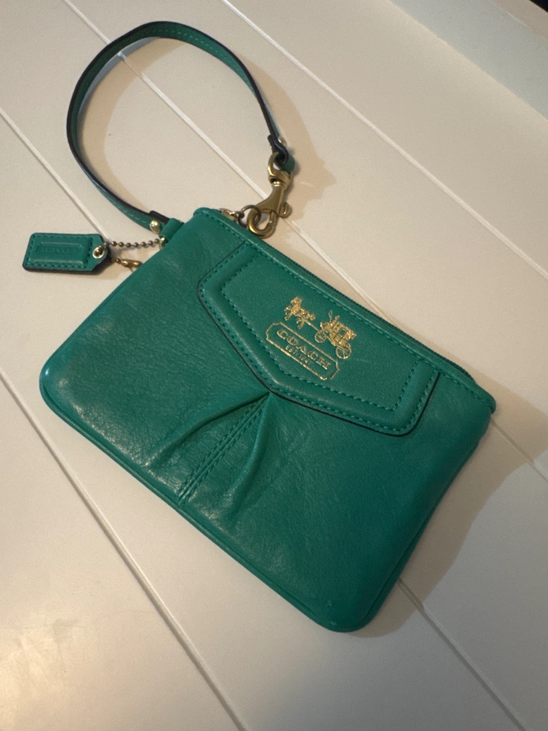 Authentic Coach Green Leather Wristlet