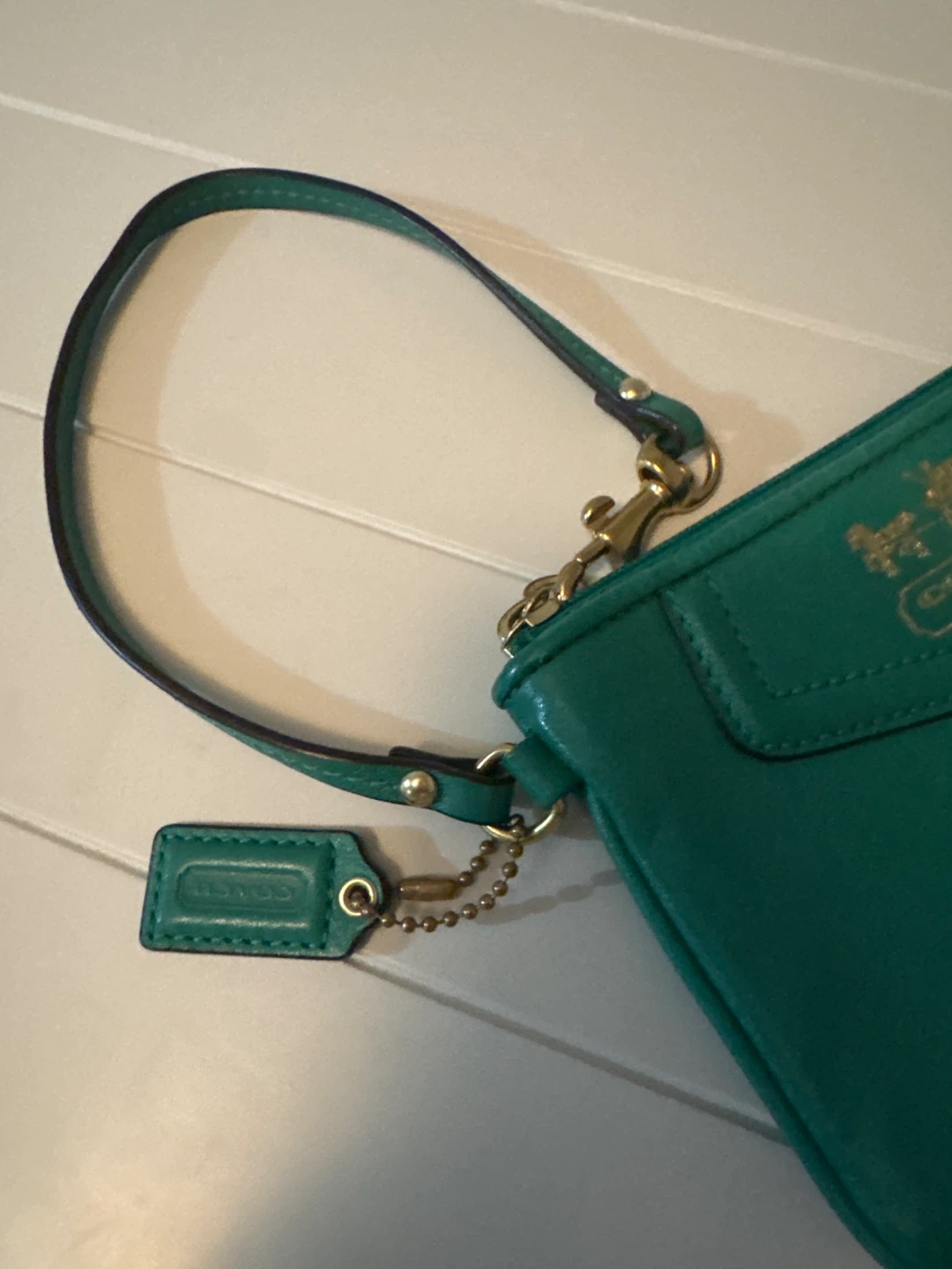 Authentic Coach Green Leather Wristlet - photo 2