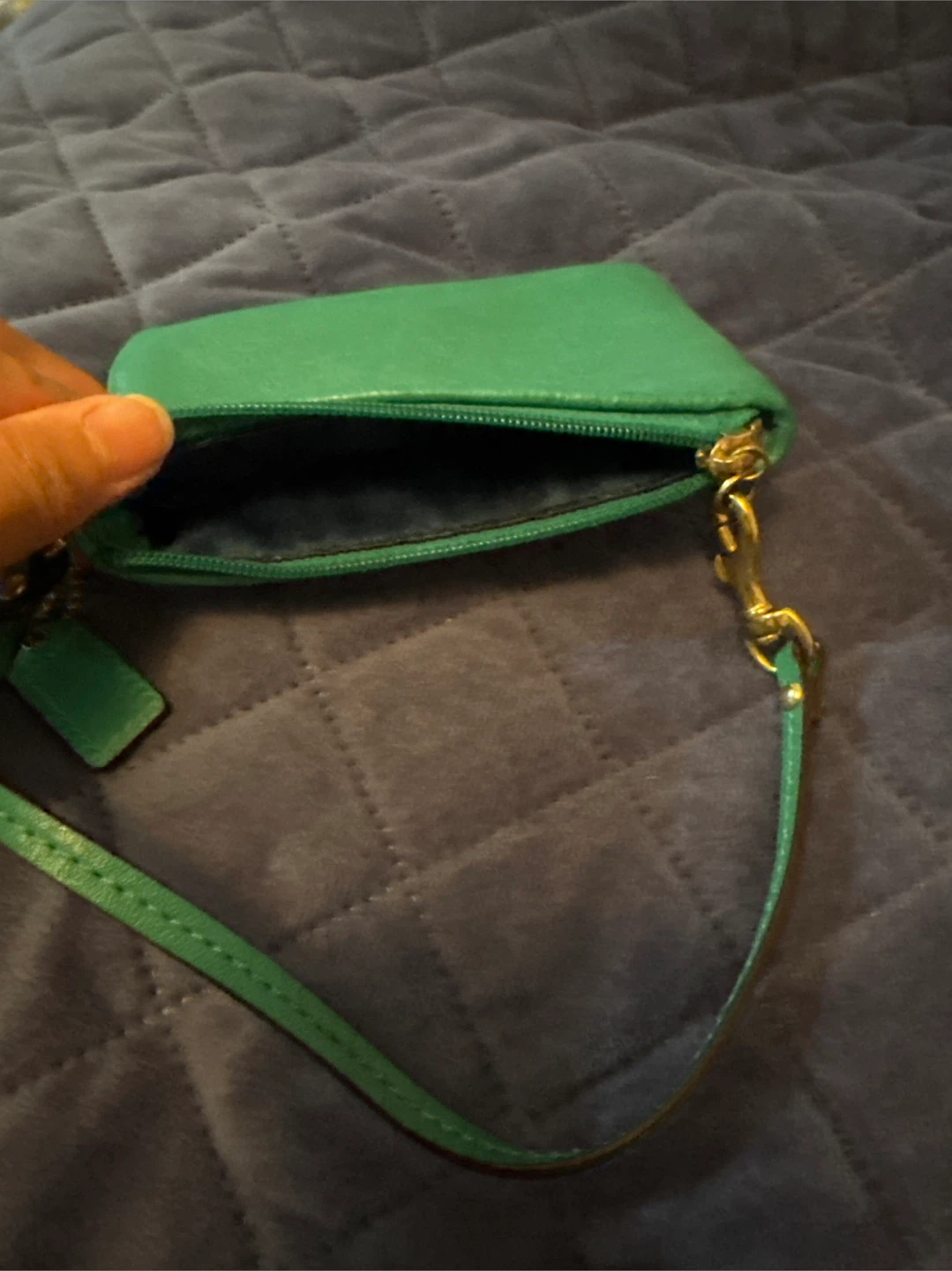 Authentic Coach Green Leather Wristlet - photo 3