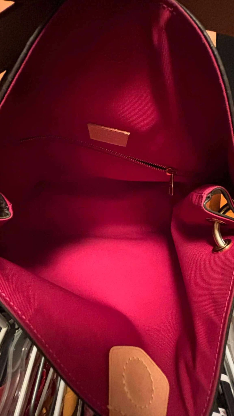 Louis Vuitton Monogram Shoulder Bag - photo 4