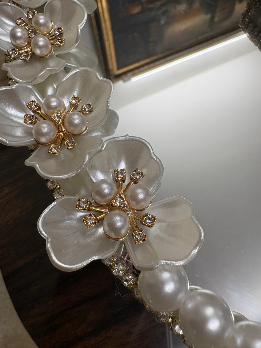 Round Mirror Tray with Faux Pearls, rhinestone & white floral - photo 3