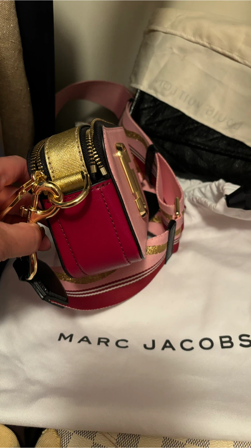 Marc Jacobs Pink Camera Bag with Gold Hardware - photo 3
