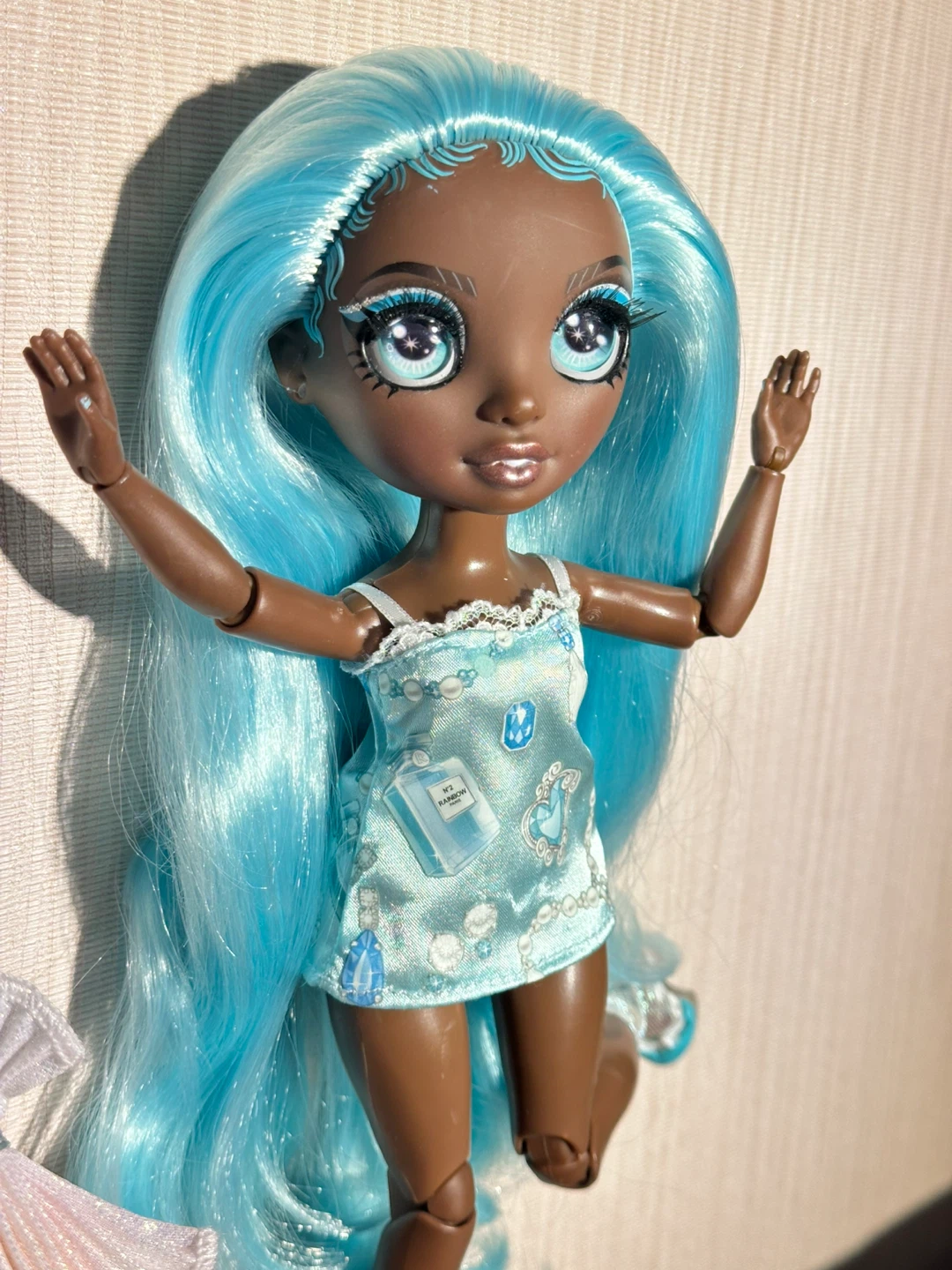 Rare Robin Sterling Rainbow High Doll with Blue Hair and Outfits - photo 3