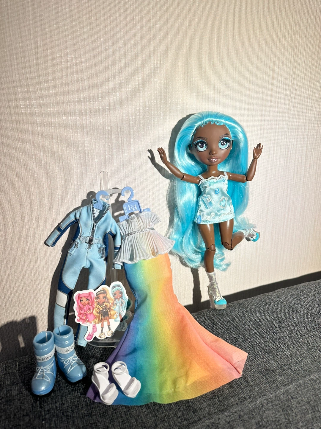 Rare Robin Sterling Rainbow High Doll with Blue Hair and Outfits - photo 5
