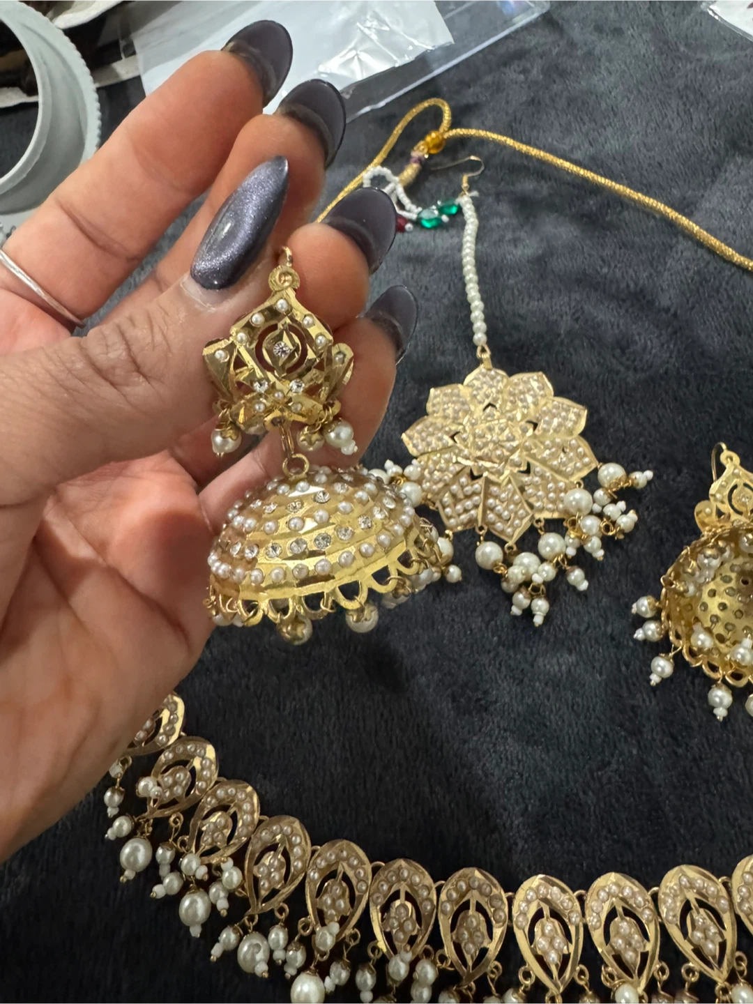 Gold Tone Indian Jewelry Set with Pearls - photo 3