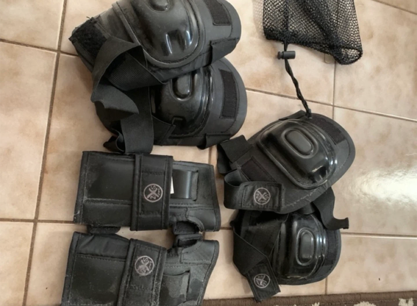 Black Protective Gear Set - Knee & Elbow Pads