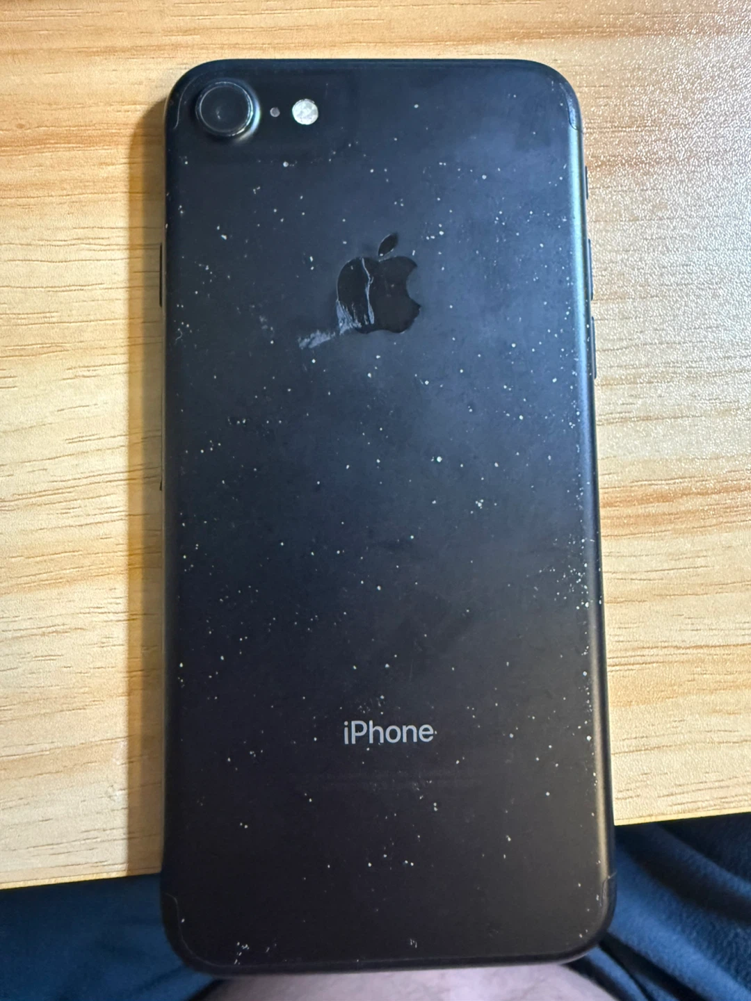 Apple iPhone 7 (Black) The phone is locked. For spare parts - photo 2