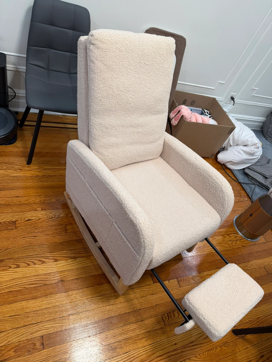 Rocking Chair Nursing - photo 4