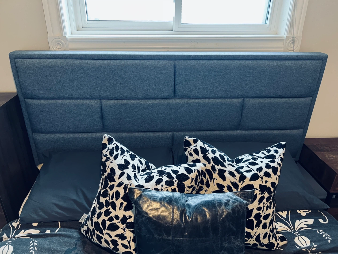 Grey Upholstered Queen Bed - photo 3