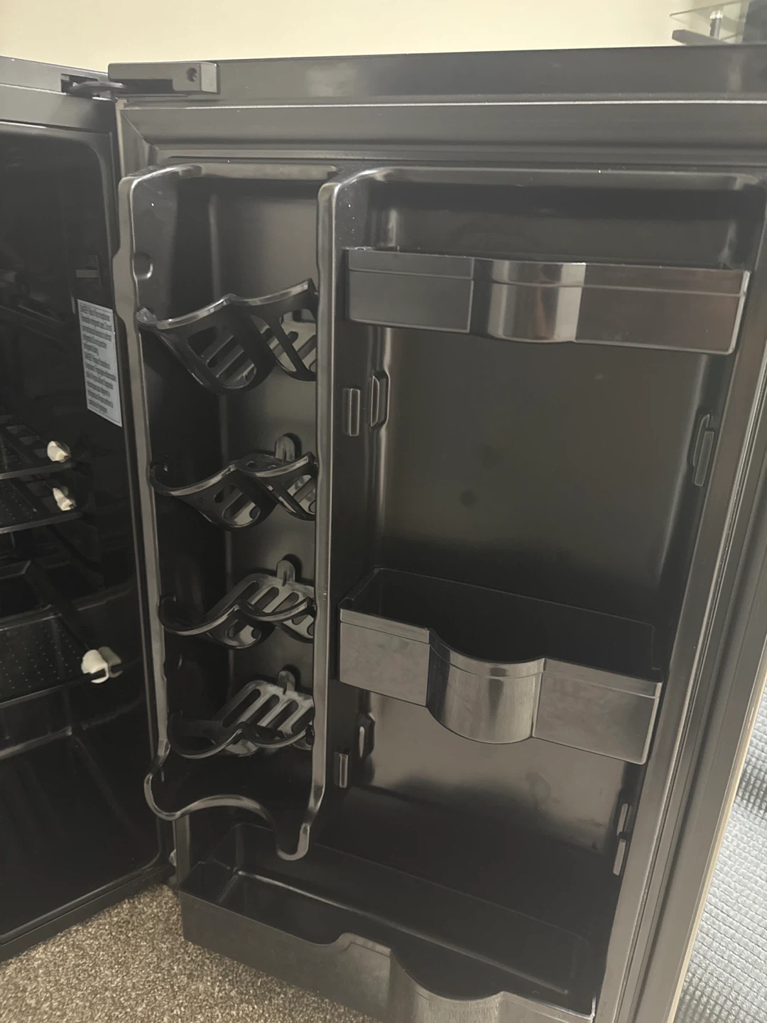 Danby Mini Fridge - photo 2