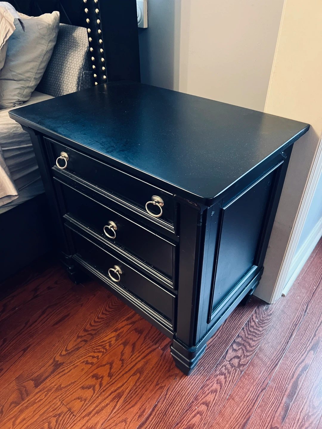 2 Black 3-Drawer Nightstands - photo 2
