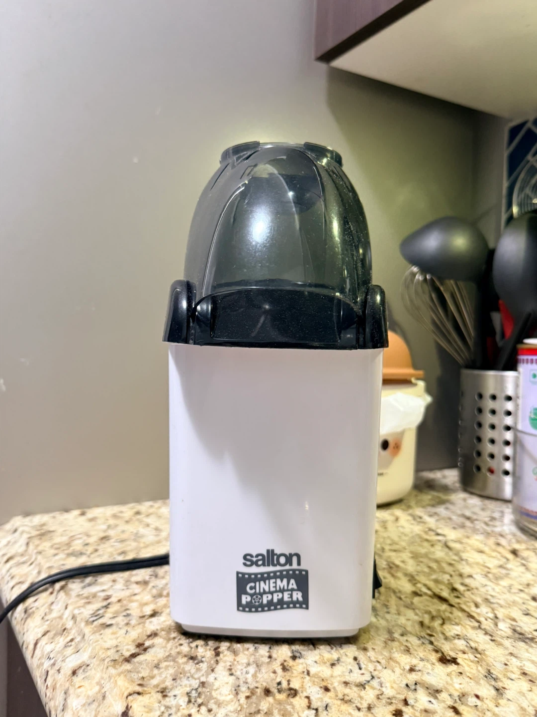 Salton Cinema Popper popcorn maker