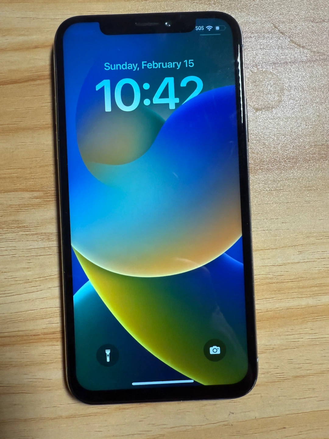 Apple iPhone X - 64GB - White (Cracked Screen)