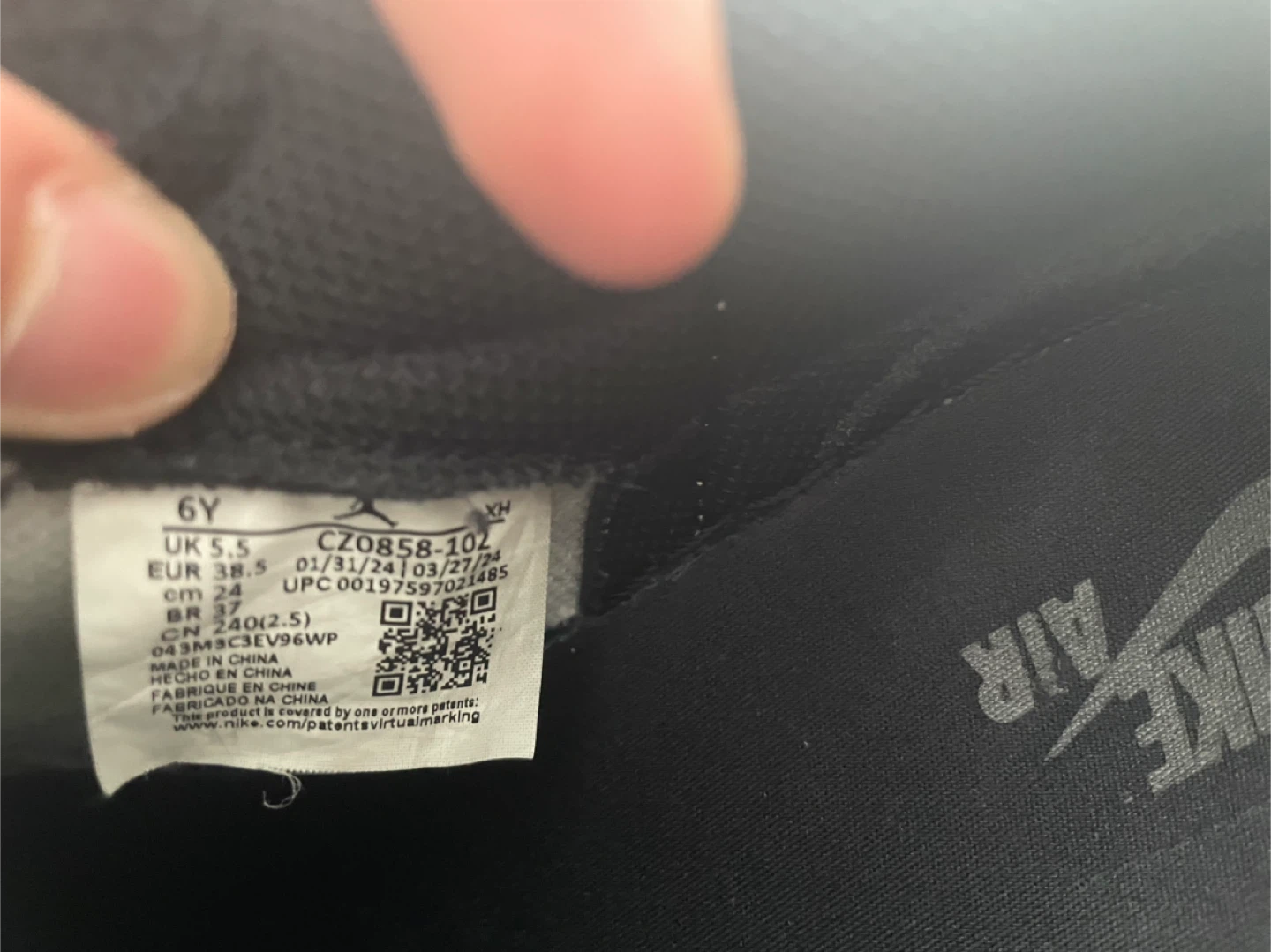 Nike Air Jordan 1 Retro Low OG GS Youth Size 6Y - photo 5