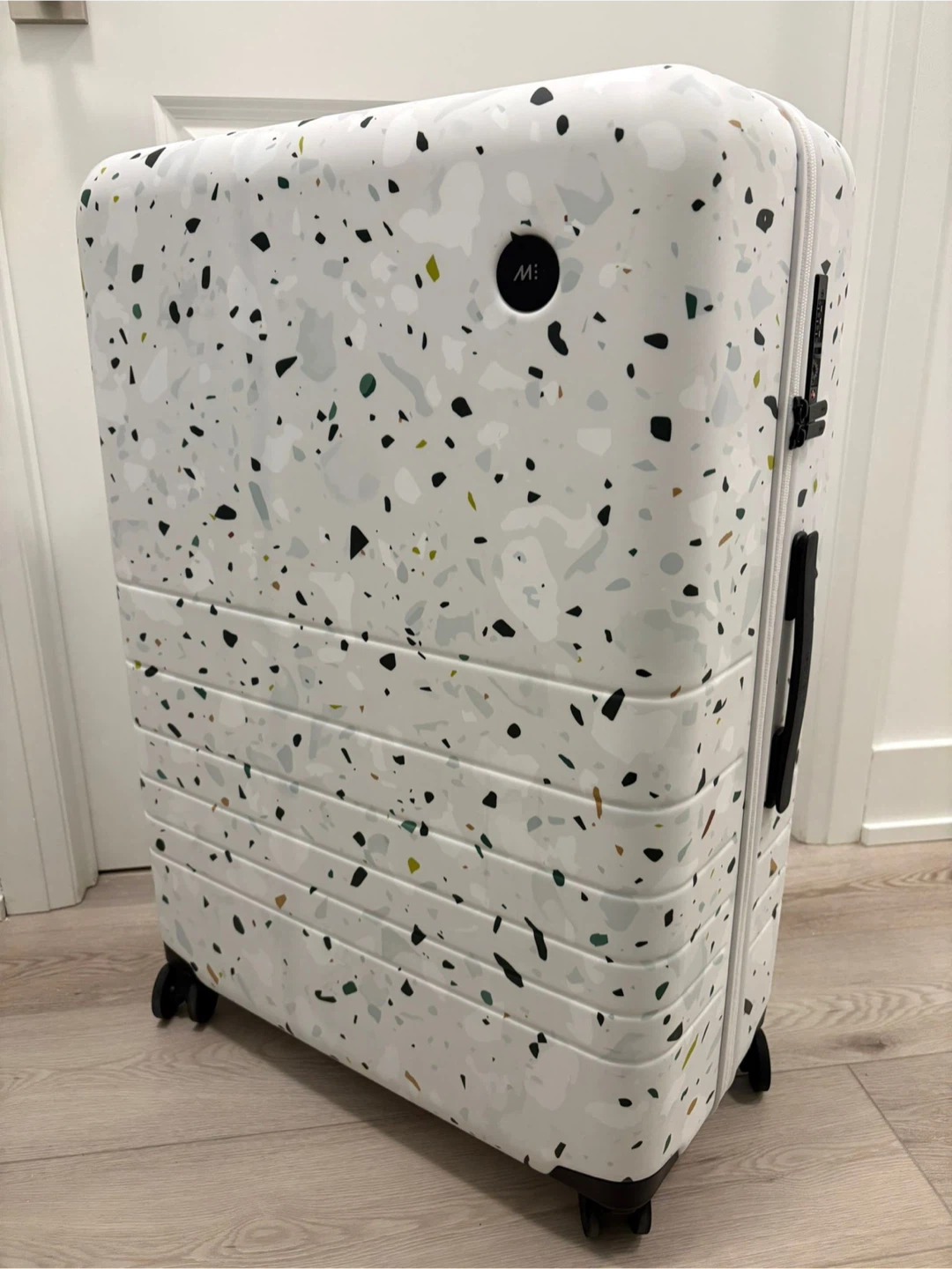 Monos large check-in Luggage