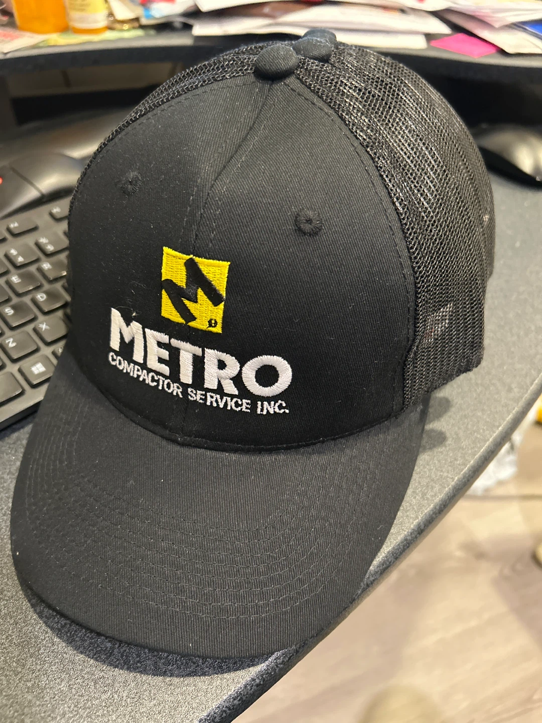 7 X black mesh caps for free