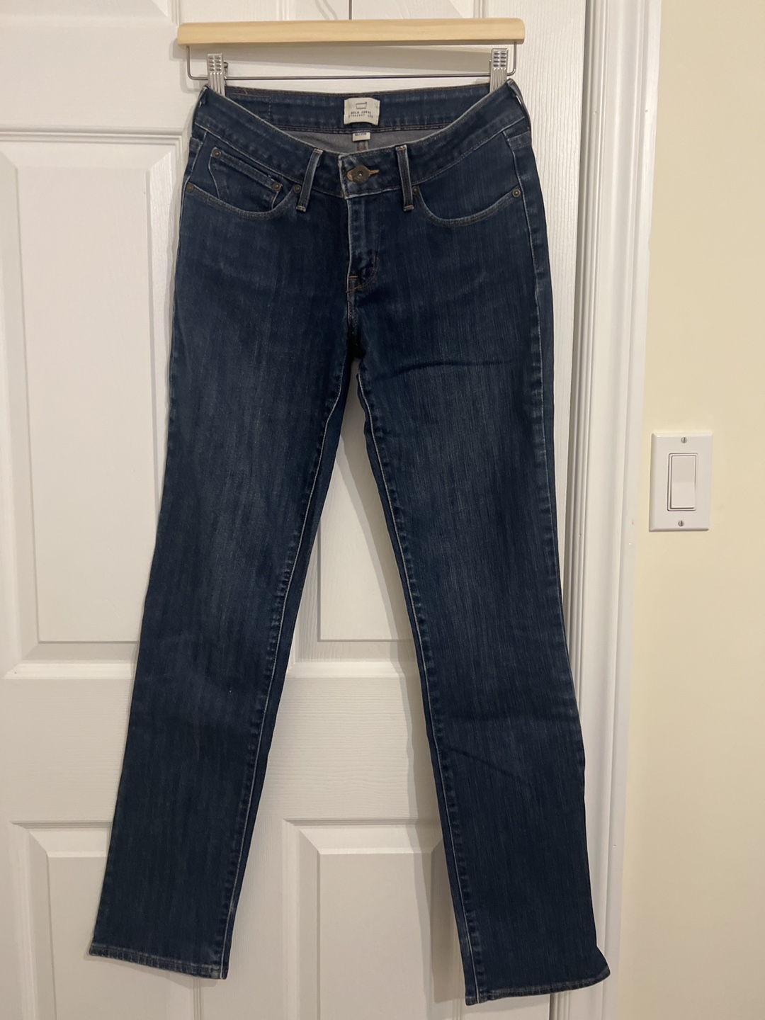 Levi's Women's Jeans Dark Wash Straight Leg