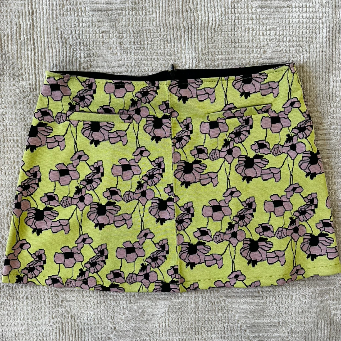 NEW ZARA Floral Mini Skirt - Size L