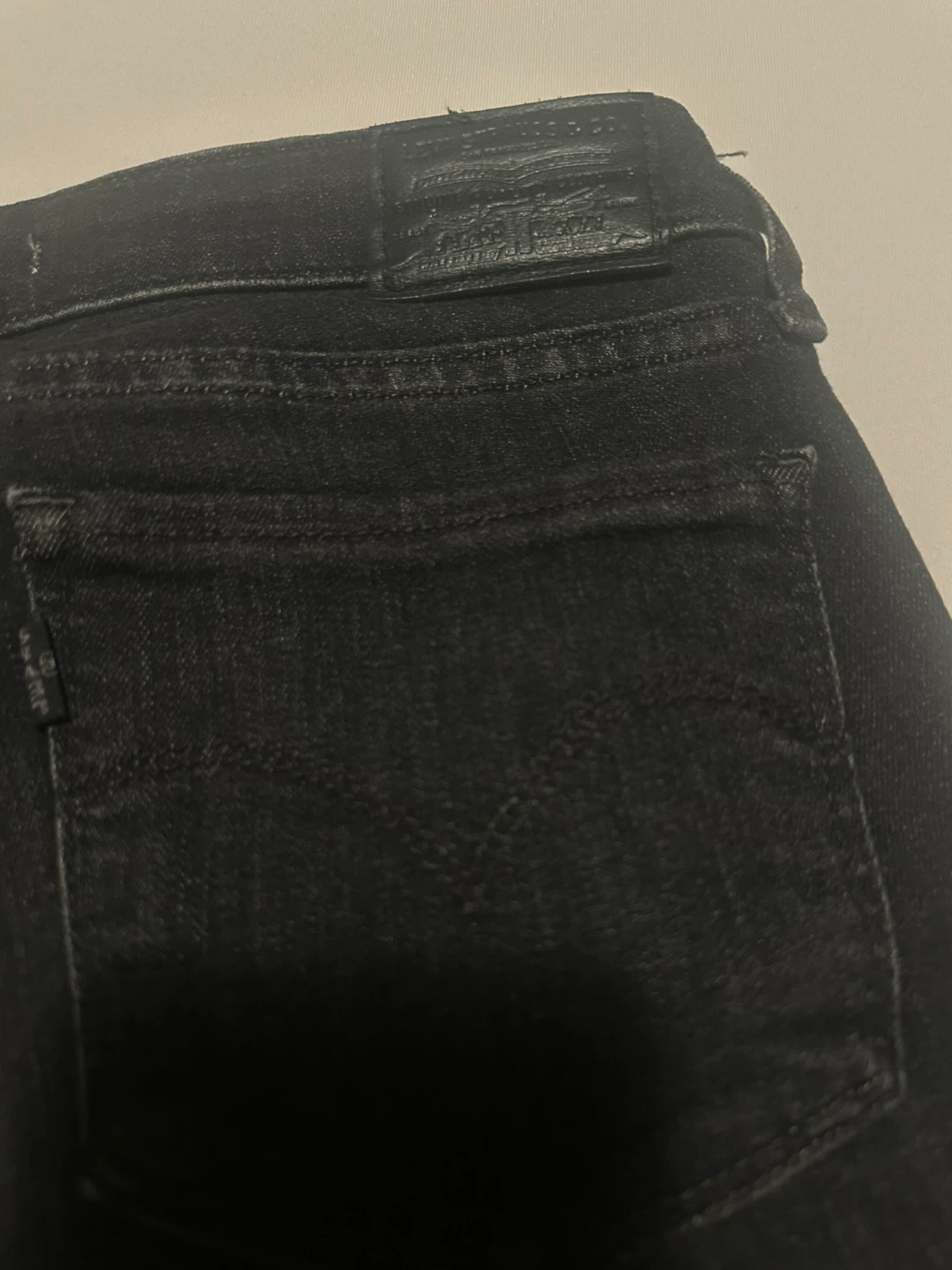 Levi's Premium 711 Skinny Jeans - Size 27 - photo 4
