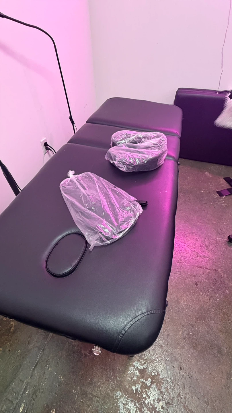 Black Massage Table with Face Cradle - photo 4
